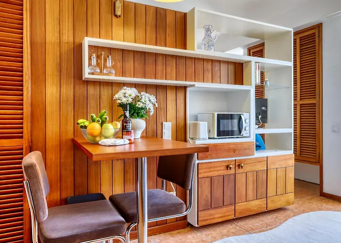 Aida's Place, A In Madeira 公寓